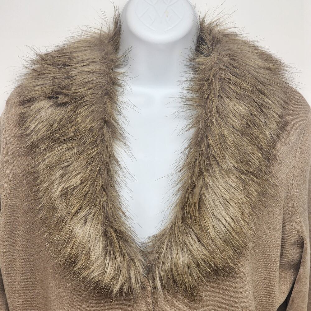 New York & Company Tan Cardigan Long Sleeve Button Front Size M Faux Fur Collar